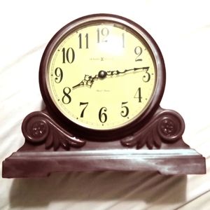 HOWARD MILLER DESK DUAL  MUSIC BELLS CLOCK.